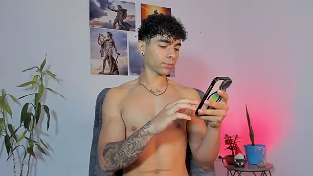 Alex zt7 online show from April 13, 2026, 2:32 pm