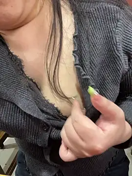 yhan1314 online show from April 15, 2026, 10:10 am