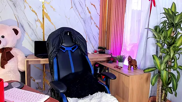 Dafne kee online show from April 14, 2026, 12:21 pm