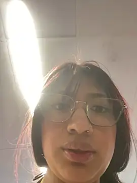 Maraia Violetta online show from April 16, 2026, 9:39 pm