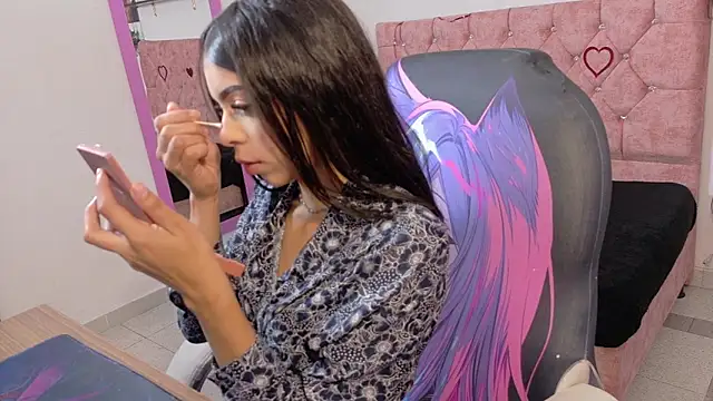 VelinaHoney online show from April 15, 2026, 12:53 pm