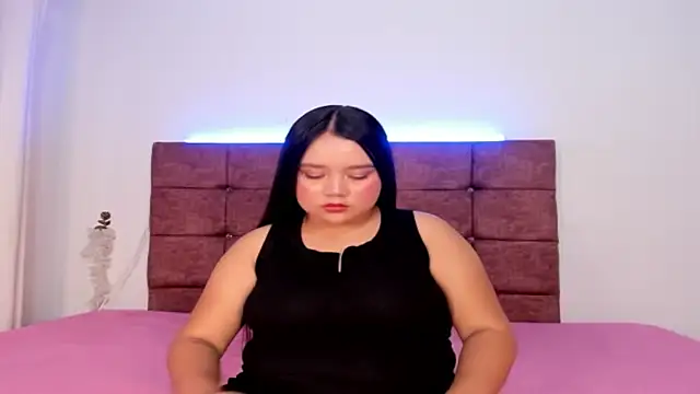 Hot LatinaX online show from April 17, 2026, 11:57 am