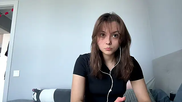 Thyeiysyla online show from April 15, 2026, 10:10 am