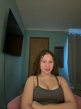 Snapshot of sophiiahot chatting on May 7, 2026, 1:25 pm sophiiahot online show from May 7, 2026, 1:25 pm