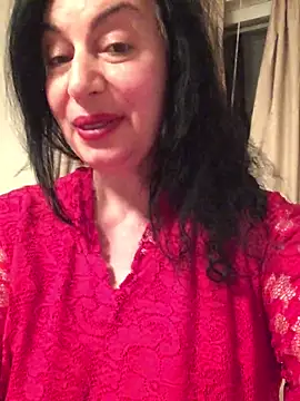 Snapshot of Lizzaa80 chatting on May 6, 2026, 8:35 pm Lizzaa80 online show from May 6, 2026, 8:35 pm