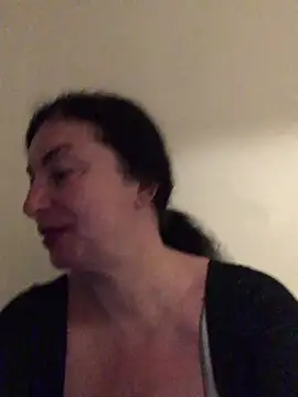 Snapshot of Lizzaa80 chatting on June 2, 2026, 8:42 pm Lizzaa80 online show from June 2, 2026, 8:42 pm