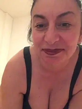 Snapshot of Lizzaa80 chatting on April 30, 2026, 8:27 pm Lizzaa80 online show from April 30, 2026, 8:27 pm