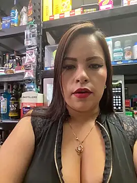 MIA ROSSEEE online show from May 9, 2026, 1:36 pm