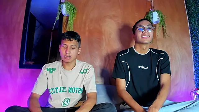 rafael velvet online show from April 9, 2026, 10:49 pm