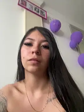 Snapshot of sweett_sophie1 chatting on May 15, 2026, 9:24 pm sweett sophie1 online show from May 15, 2026, 9:24 pm