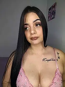 Snapshot of Luna_scarllet8 chatting on May 19, 2026, 1:10 am Luna scarllet8 online show from May 19, 2026, 1:10 am