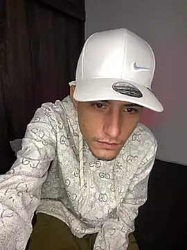 Yoel Sexy2026 online show from May 4, 2026, 8:11 pm
