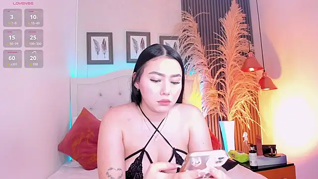 Snapshot of kitty_bluuee chatting on July 6, 2026, 4:08 am kitty bluuee online show from July 6, 2026, 4:08 am