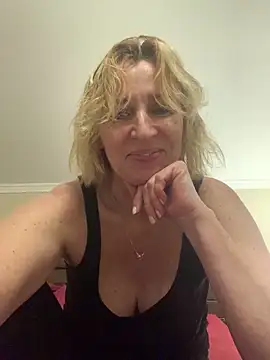 Beautiful Princess Diana online show from April 16, 2026, 9:39 pm