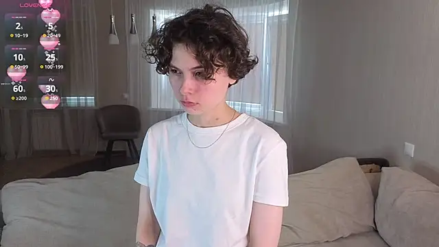 Snapshot of AllisonKierce chatting on May 31, 2026, 3:23 am AllisonKierce online show from May 31, 2026, 3:23 am