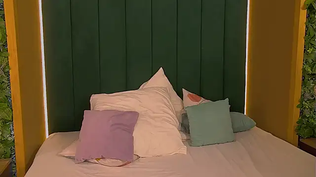 Ness Gentry online show from April 12, 2026, 5:00 am