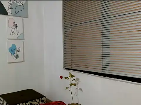 alisonnturbay online show from April 17, 2026, 2:14 am