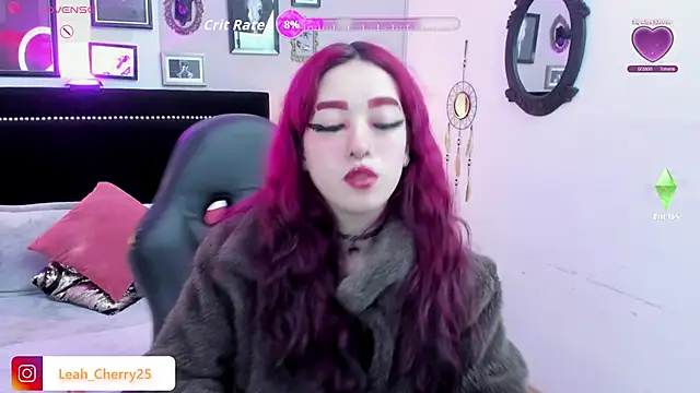 Snapshot of Leah_cherry chatting on June 22, 2026, 9:34 pm Leah cherry online show from June 22, 2026, 9:34 pm