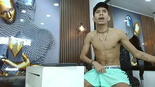 Skinny cute Alyer online show from April 18, 2026, 2:14 am