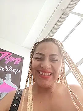 LUISA  07 online show from April 15, 2026, 7:58 pm