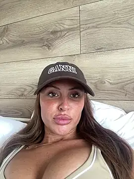 Snapshot of Selenaox chatting on June 19, 2026, 11:49 am Selenaox online show from June 19, 2026, 11:49 am