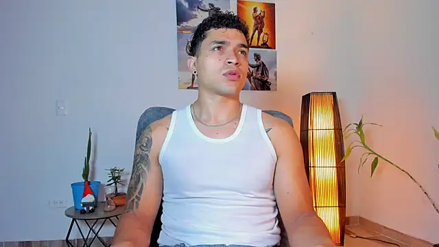 Snapshot of Gersonzt chatting on July 11, 2026, 10:43 pm Gersonzt online show from July 11, 2026, 10:43 pm