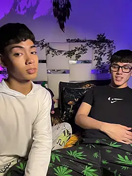 Snapshot of Poison_Boys chatting on June 30, 2026, 4:12 am Poison Boys online show from June 30, 2026, 4:12 am