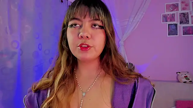 honey m00n online show from April 15, 2026, 6:45 pm