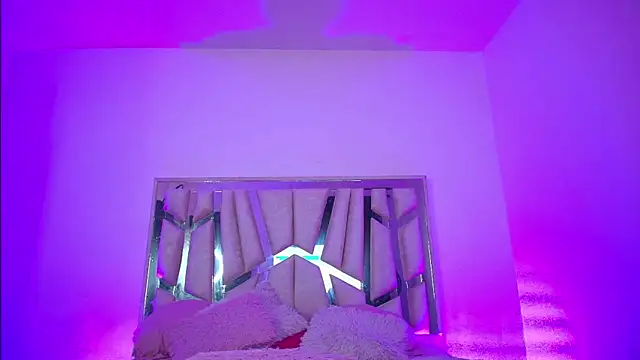 Melinna999 online show from April 16, 2026, 6:08 pm