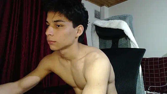 Snapshot of Marck-Pro chatting on July 8, 2026, 2:57 am Marck-Pro online show from July 8, 2026, 2:57 am