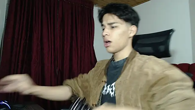 Snapshot of Marck-Pro chatting on May 3, 2026, 12:27 am Marck-Pro online show from May 3, 2026, 12:27 am