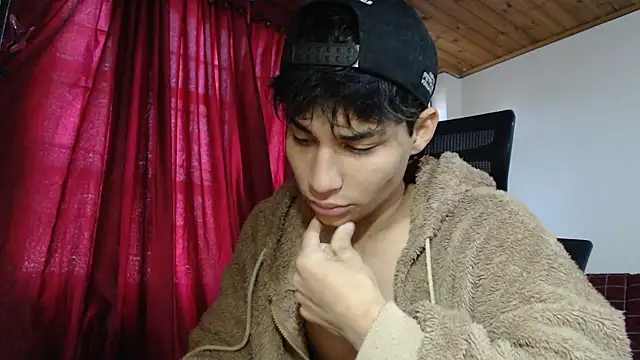 Snapshot of Marck-Pro chatting on July 21, 2026, 12:50 pm Marck-Pro online show from July 21, 2026, 12:50 pm