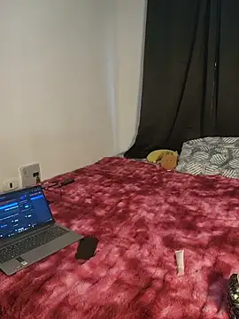 NefertitiXO online show from April 14, 2026, 11:26 am