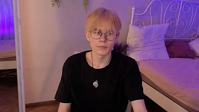 Liam Blair online show from April 12, 2026, 5:33 am