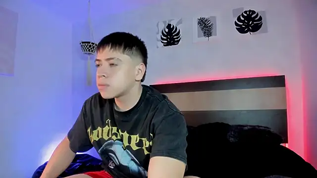 kai lana online show from April 17, 2026, 2:36 am