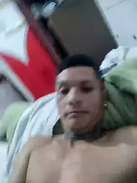 Snapshot of elchamogabotiktok chatting on April 23, 2026, 10:11 am elchamogabotiktok online show from April 23, 2026, 10:11 am