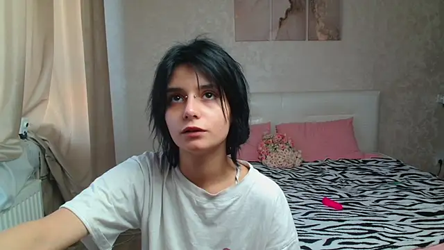 The Slutty Fox online show from August 1, 2026, 11:19 am