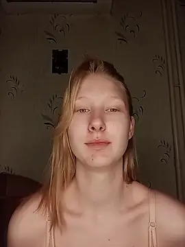 Snapshot of Tanya_Savel chatting on May 3, 2026, 3:37 pm Tanya Savel online show from May 3, 2026, 3:37 pm