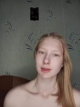 Snapshot of Tanya_Savel chatting on May 18, 2026, 1:06 am Tanya Savel online show from May 18, 2026, 1:06 am