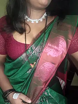 Snapshot of ur_love_kannada1 chatting on April 21, 2026, 4:13 pm ur love kannada1 online show from April 21, 2026, 4:13 pm