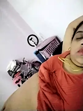 hotsilk21 online show from April 23, 2026, 6:09 pm