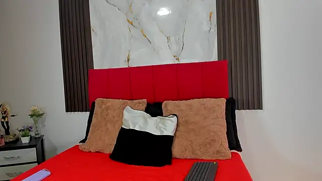 samanta  fox online show from April 10, 2026, 2:02 pm