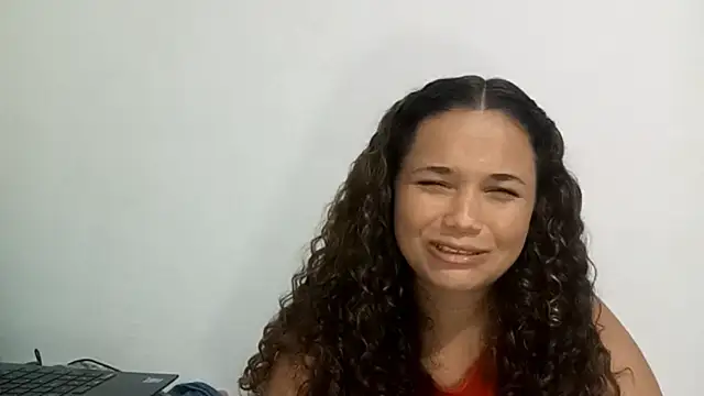 AlesiaDelross online show from April 20, 2026, 6:09 pm