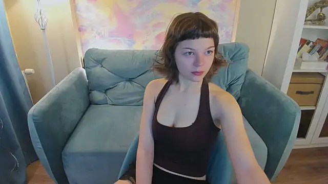 kira naughtly online show from April 16, 2026, 1:45 pm