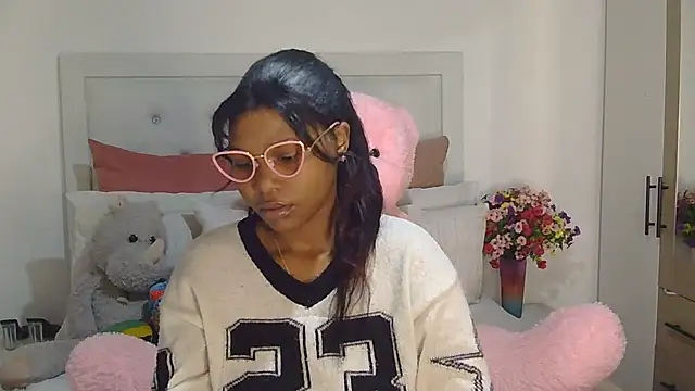 Darrkdeeva669 online show from July 24, 2026, 7:32 pm