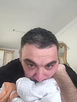 Maryo69v8 online show from April 12, 2026, 3:04 pm