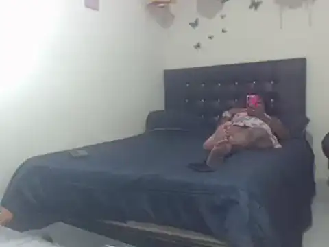 Snapshot of hotbrunettecasandra chatting on February 6, 2025, 8:56 pm hotbrunettecasandra online show from February 6, 2025, 8:56 pm