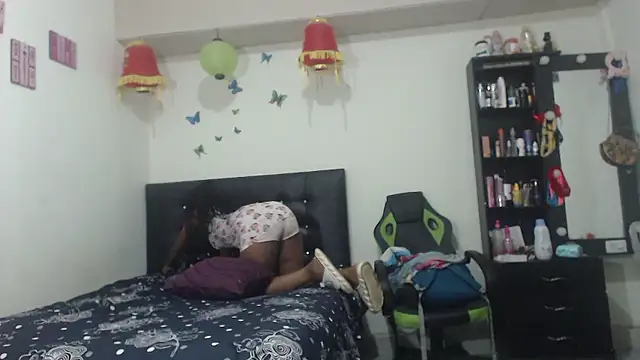 Snapshot of hotbrunettecasandra chatting on December 3, 2024, 9:17 am hotbrunettecasandra online show from December 3, 2024, 9:17 am