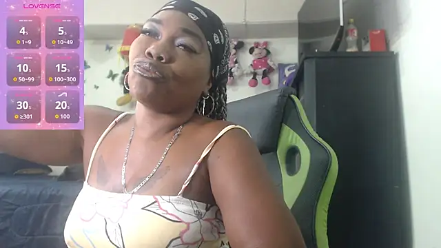 Snapshot of hotbrunettecasandra chatting on October 9, 2025, 8:59 am hotbrunettecasandra online show from October 9, 2025, 8:59 am