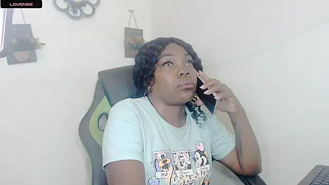 Snapshot of hotbrunettecasandra chatting on November 14, 2025, 2:48 am hotbrunettecasandra online show from November 14, 2025, 2:48 am